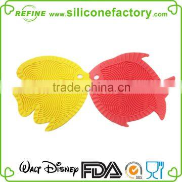 Fish shape silicone hot pot mat/heat resistant silicone cup mats