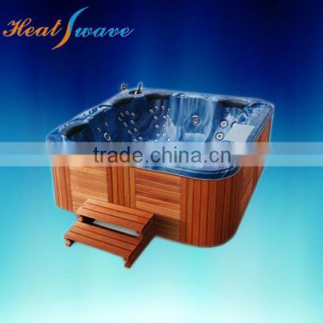 6-7 person spa with variable colour diso lights