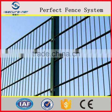 Double Wire Mesh Fence Welded Twin Wire Horizontal Welded Fencing photo-3