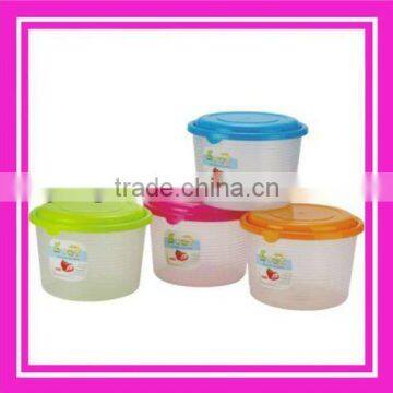 singel large plastic food storage container in round shapefor home