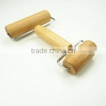 22028 Wooden Pastry Pizza Rollers
