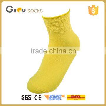 Wholesale lady's yellow knitted solid crew socks/socks women2016