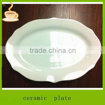 LJ-4473 12'' white wavy dinner plates / cheap bulk porcelain appetizer plates / hotel porcelain dinner plates