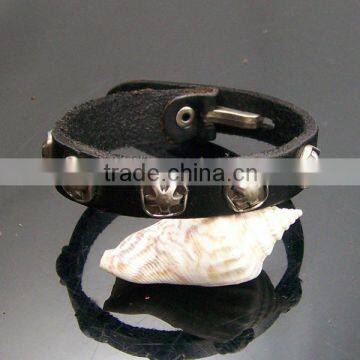 Top hot leather cuff bracelets