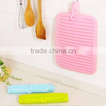 European Style Graceful Heat Protection Silicon Table Mat photo-3