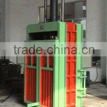 Vertical Baler with Automatic Belting for metal reclying