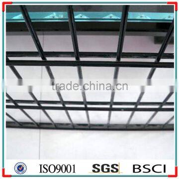 China Galvanized Metal Wire Fence Panels photo-2