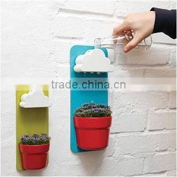 Wall-mount Rainy Flower Pot