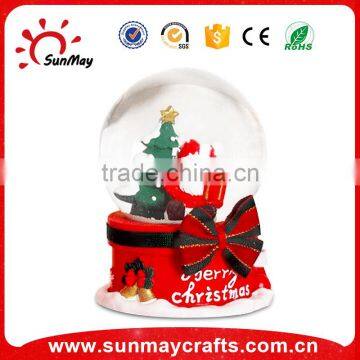 polyresin Christmas snow globe ornament