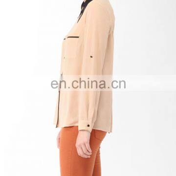 CHEFON Contrast Trim Relaxed Fit Patchwork Open Back Blouse With Low Back