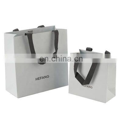 Latest arrival stand up paper bag packaging with strong handles