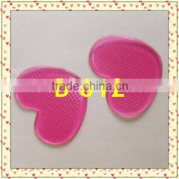 soft gel toe protector with heart shape