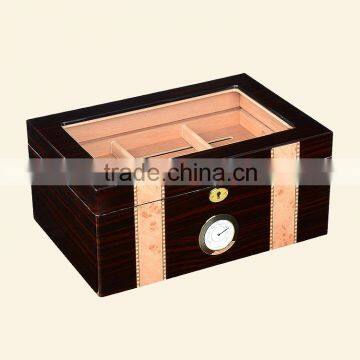 High gloss wooden humidor with a tray inside