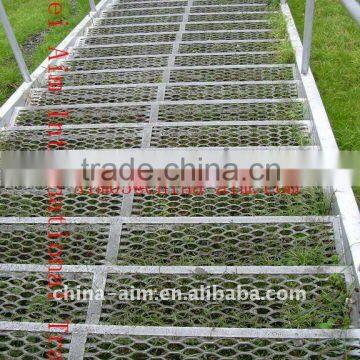 2014 high price expanded metal mesh use of stair walkway