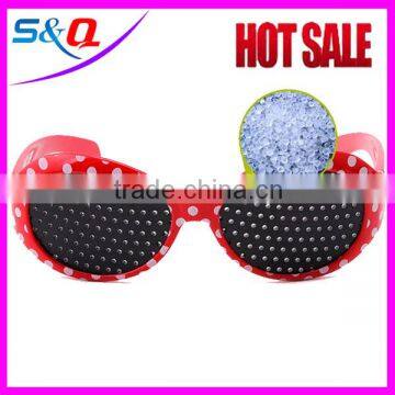 Fashion cat eye shape red plastic frame sunglasses with pinhole printing logo on lens