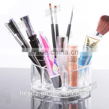 Simple Design White Clear Acrylic Heart-Shaped Makeup Brush Display