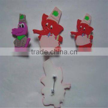 Factory direct sale various promotional cute broach