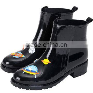 Girls Ankle Low Cut Fashion Rainboot Unique Design Durable Cheap Rain Shoes photo-2
