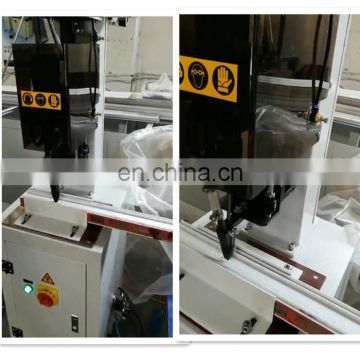 Screw fastening machine