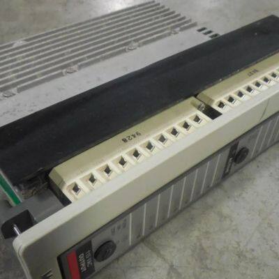Schneider AS-B804-116 Output Module