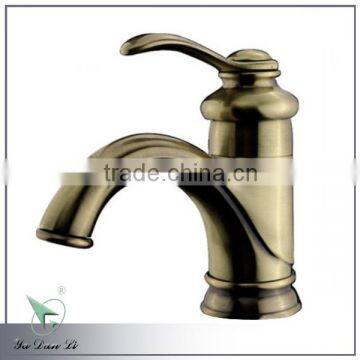 traditional bathroom sink faucet A004