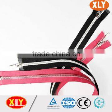 xly professional manufactuing of #3 #5 contrast teeth color nylon zipper