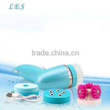 Rechargeable electronic facial cleansing brush