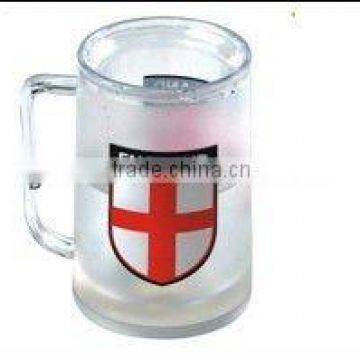 clear plastic drinking cup