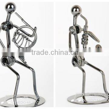 Music note Metal figurines for home decoration.