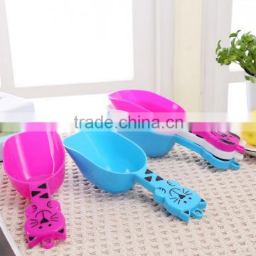 Lovely plastic little pet shovel for cat and dog