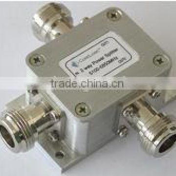 One in Two Power Divider splitter