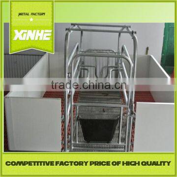 Factory Price of best quality galvanized farrowing crate