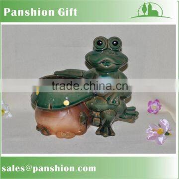 Ceramic green frog planter