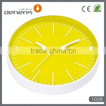 Cheap Plastic Wall Clock With Embossed Numbers