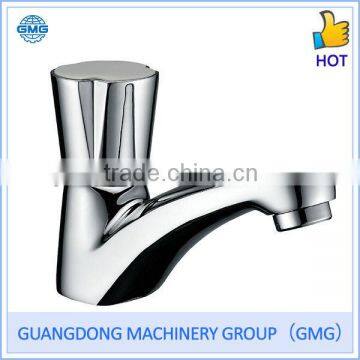 2015 Good Quality Low Price Kitchen Sink Mixer Faucet 11103