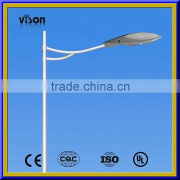 single bracket steel pole with sodium lamp