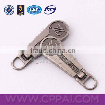 Shake zinc alloy zipper pullers for backpack and garment