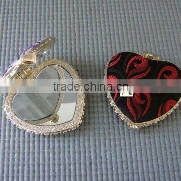 Heart-shape cosmetic mirror