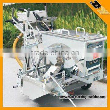Self-propelled thermoplastic road marking machine