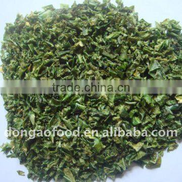 Dehydrated green paprika flakes