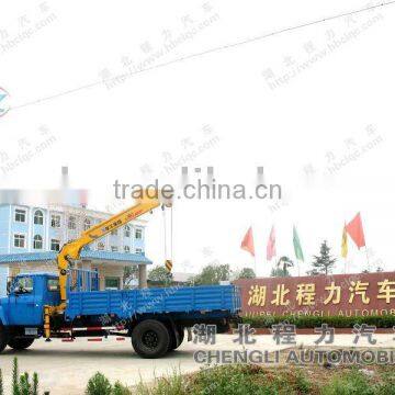 Dongfeng 4*2 derrick crane truck sale