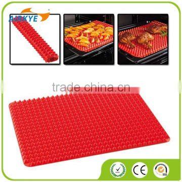 Pyramid Pan Silicone Baking Mat red color