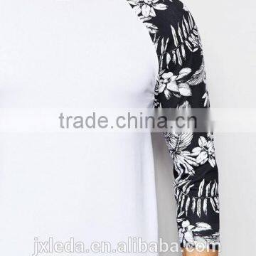 Men Muscle Fit Floral Pattern Print Contrast Long Raglan Sleeve White T-shirt OEM Custom photo-3