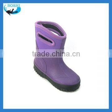Rubber sole kids boot