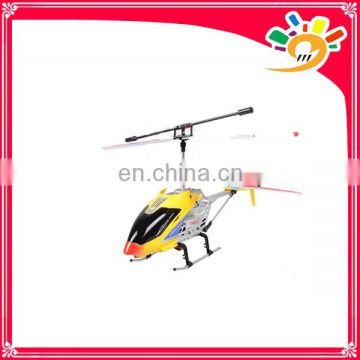 THE COLOR OF YELLOW AND RED RC HELICOPTER RUNQIA R121 3.5CH RC RADIO CONTROL WITH THE GYRO AND THE LIGHT CHENGHAI RC AIRPLANE