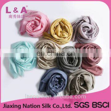 Retro wool scarf for women