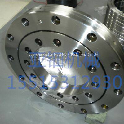CRBD 16035 A Hiwin CRBD Crossed Roller Bearings With Mounting Holes