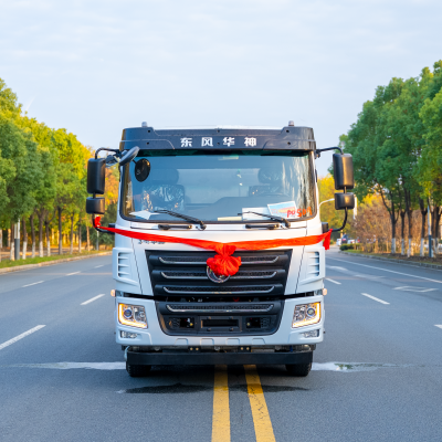 Dongfeng Huashen T5 Water Bowser Truck 22, 000L Fog Cannon 40m