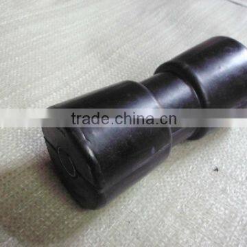 black rubber boat roller