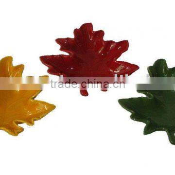 Color-glazed Ceramic Maple Leaf Plate for Harvest Festival